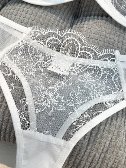 LINCARIE – Premium Women’s Lingerie Set