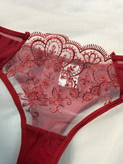 LINCARIE – Embroidered Floral Push-Up Lingerie Set