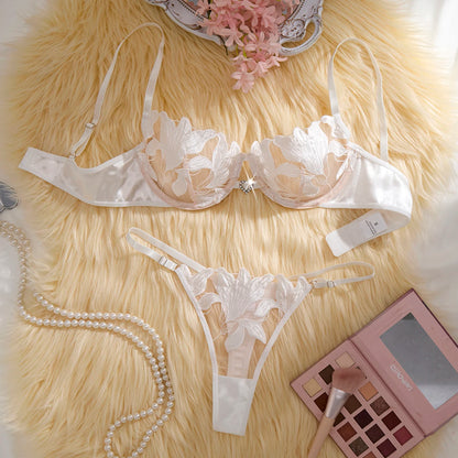 LINCARIE – Women’s Lingerie Essential Set