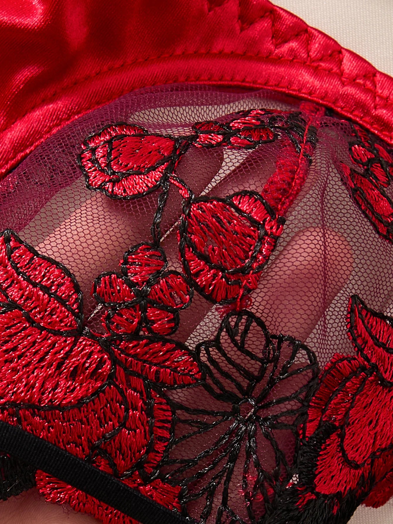 LINCARIE – Women’s Lingerie Set