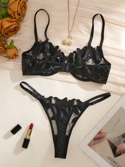 LINCARIE – Floral Embroidered Push-Up Lingerie Set